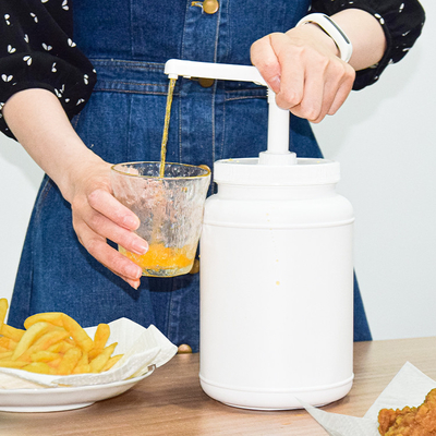 Leak Proof Commercial Household Sauce Dispenser Pump With 2500ml PE Jar Bottle